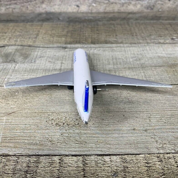 United Airlines Airliner Toy Airplane Diecast - Picture 4 of 7